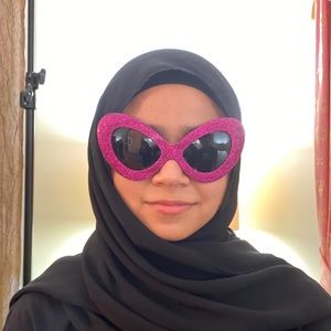 Meet your Posher, Juliana